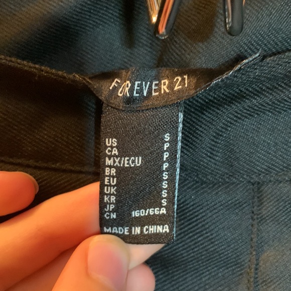 Forever 21 Black Pleated Skirt - Picture 4 of 5